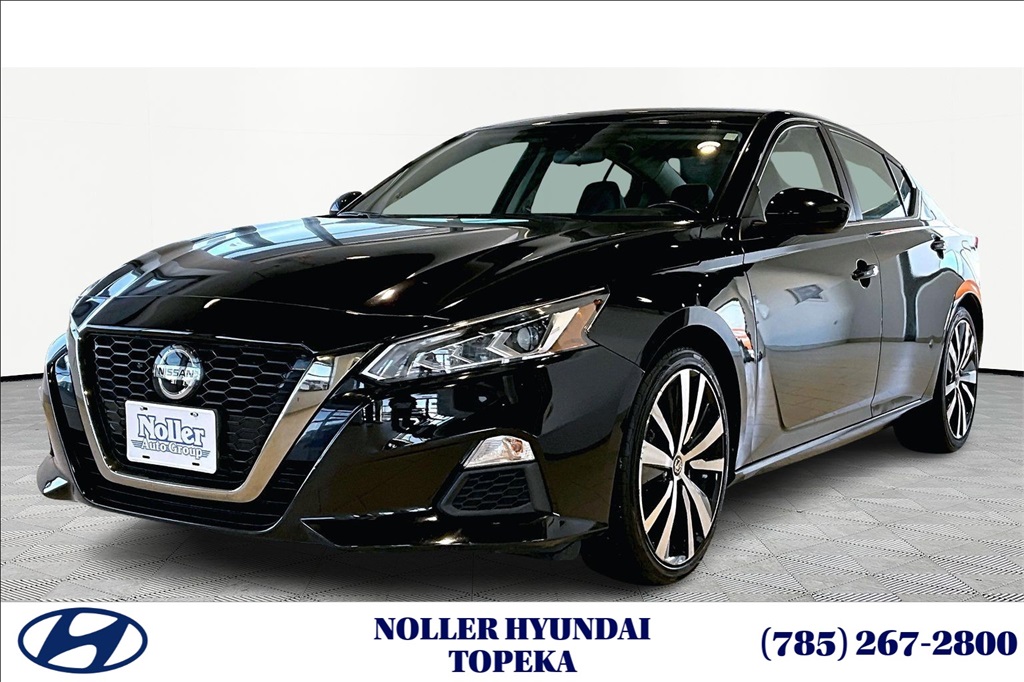 2022 Nissan Altima SR