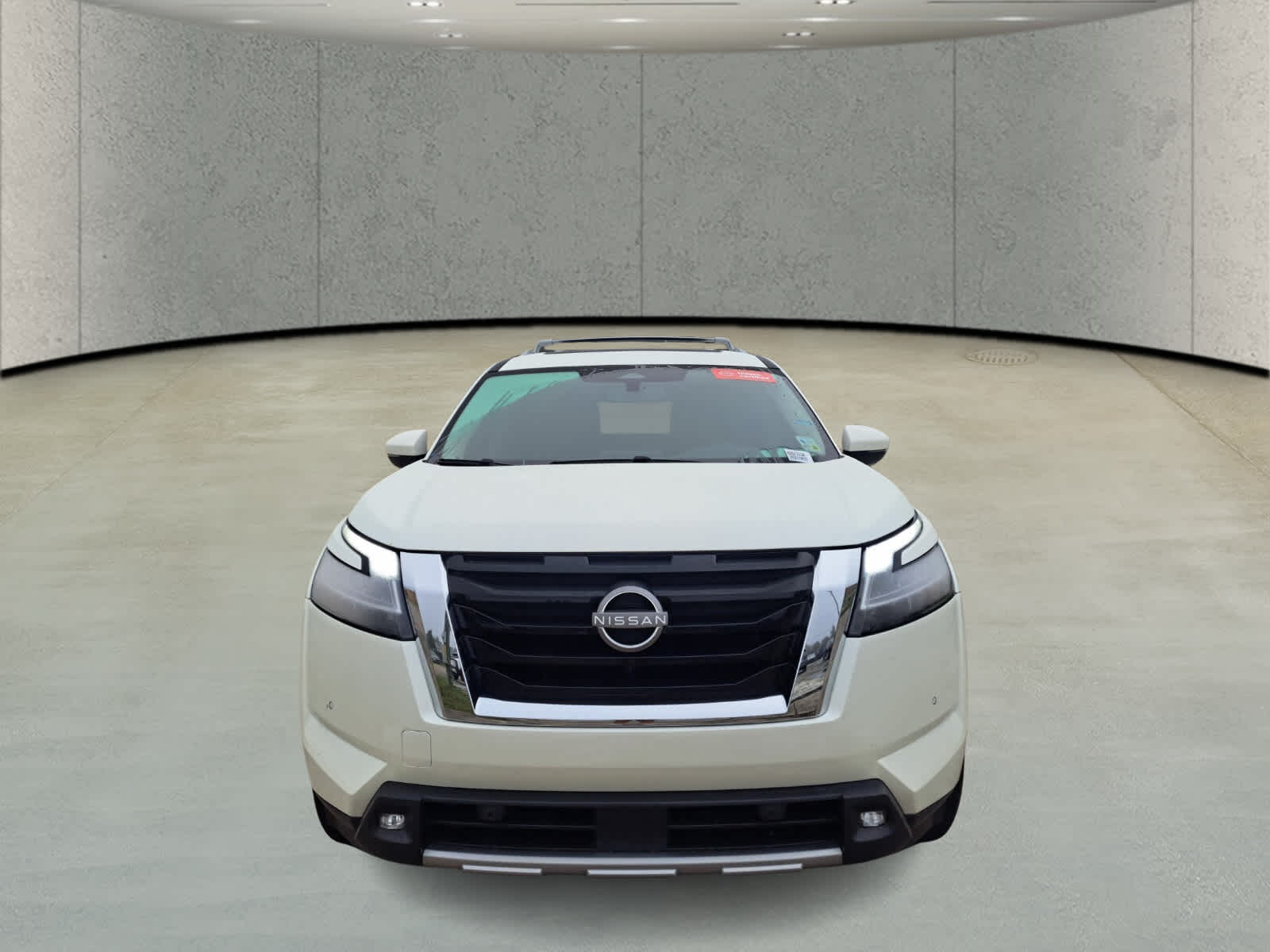 2024 Nissan Pathfinder SL photo 2