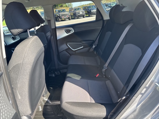 2022 Kia Soul LX photo 12