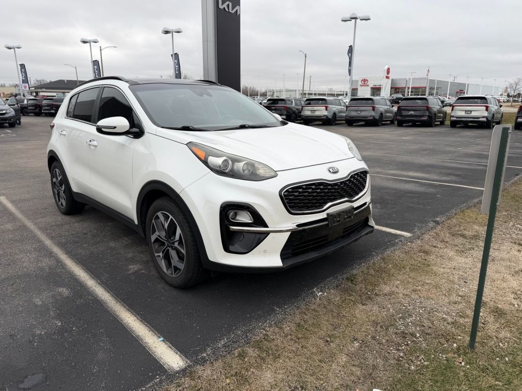 2020 Kia Sportage EX's photo