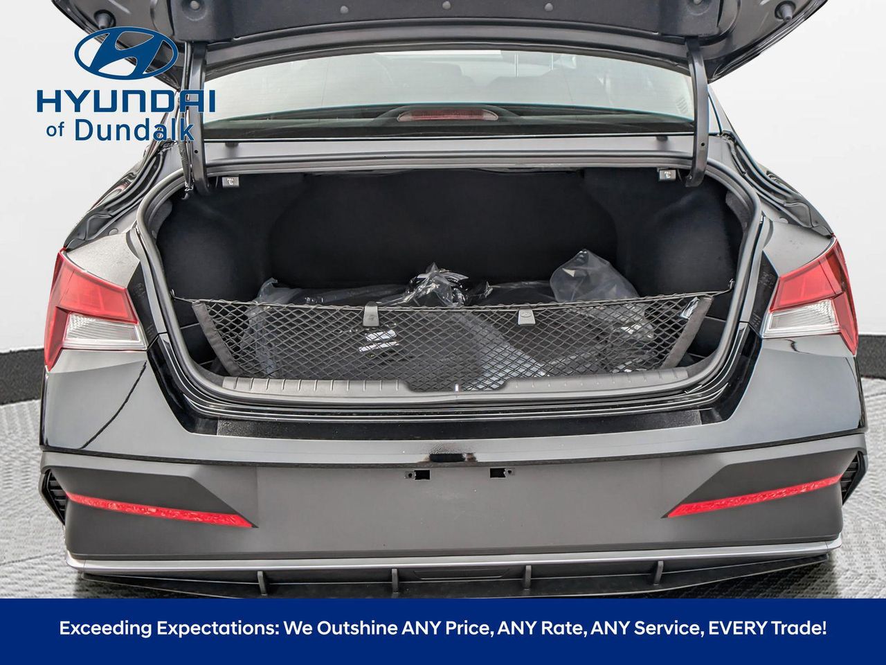 2025 Hyundai Elantra SE photo 8