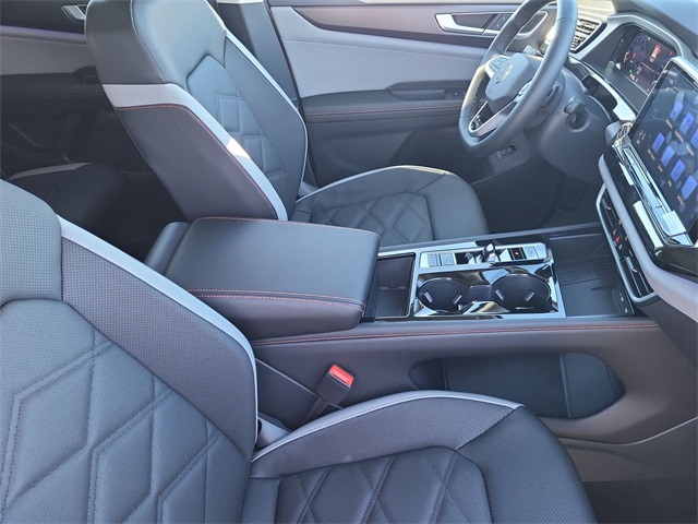 2025 Volkswagen Atlas Peak Edition SE photo 14