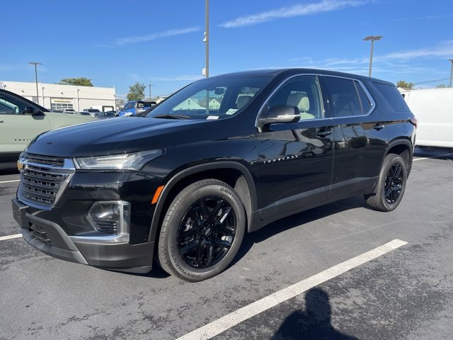 2023 Chevrolet Traverse LS photo 3