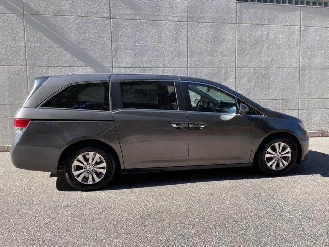 2017 Honda Odyssey EX-L photo 3