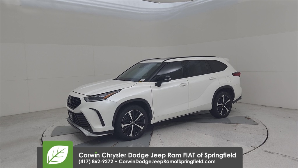 2021 Toyota Highlander XSE photo 7