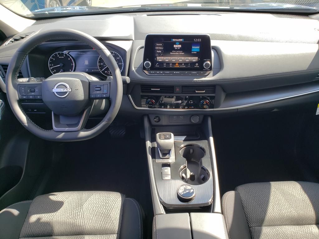 2026 Nissan Rogue SV photo 6