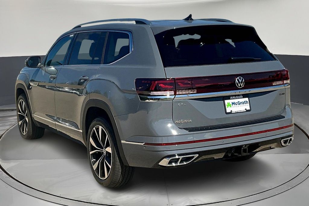 2026 Volkswagen Atlas SEL Premium R-Line photo 2