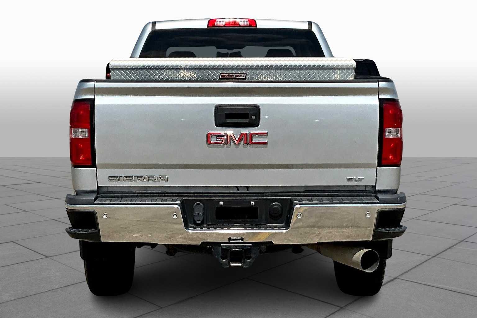 2019 Gmc Sierra HD SLT photo 4