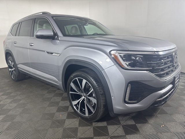2026 Volkswagen Atlas SEL Premium R-Line's photo