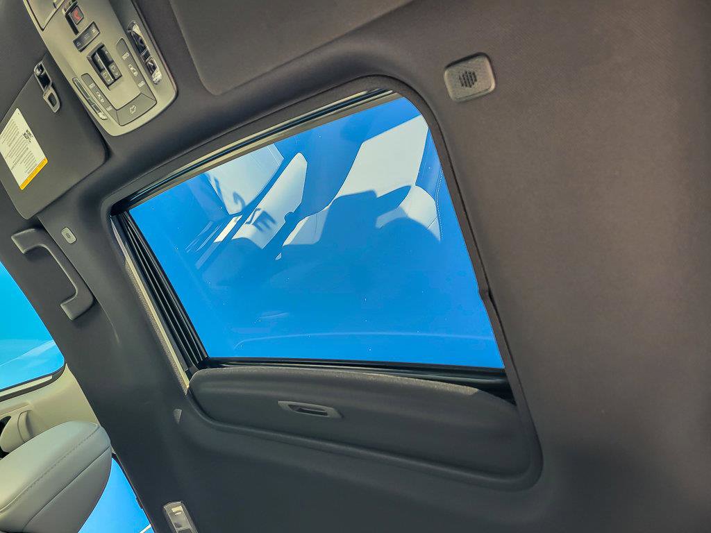 2025 TOYOTA SIENNA - Image 14