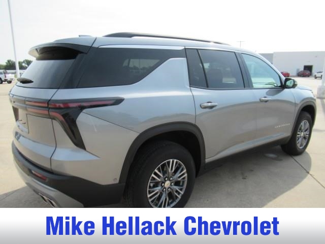 2025 Chevrolet Traverse photo 3
