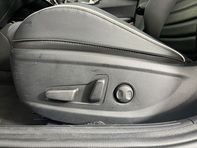 2023 Kia Forte GT-Line photo 12