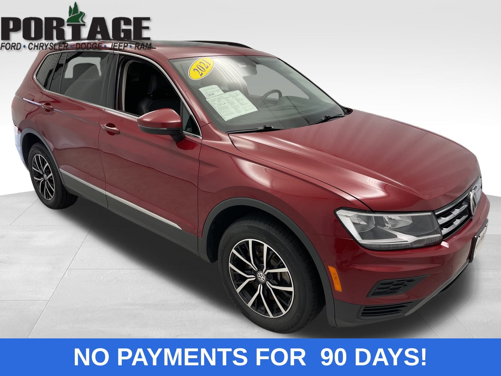 Used 2021 Volkswagen Tiguan SE with VIN 3VV2B7AX7MM138792 for sale in Portage, WI