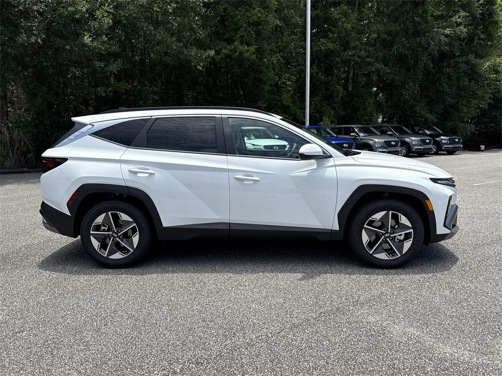 2025 Hyundai Tucson SEL photo 2