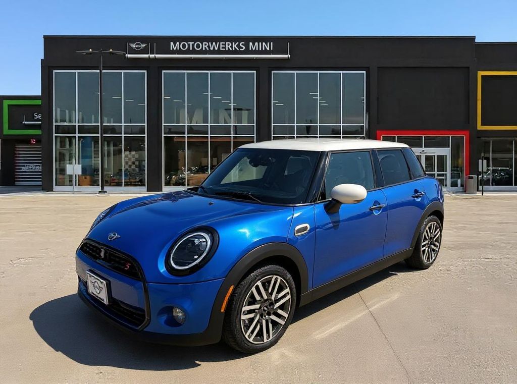 2026 MINI Hardtop 4 Door S's photo