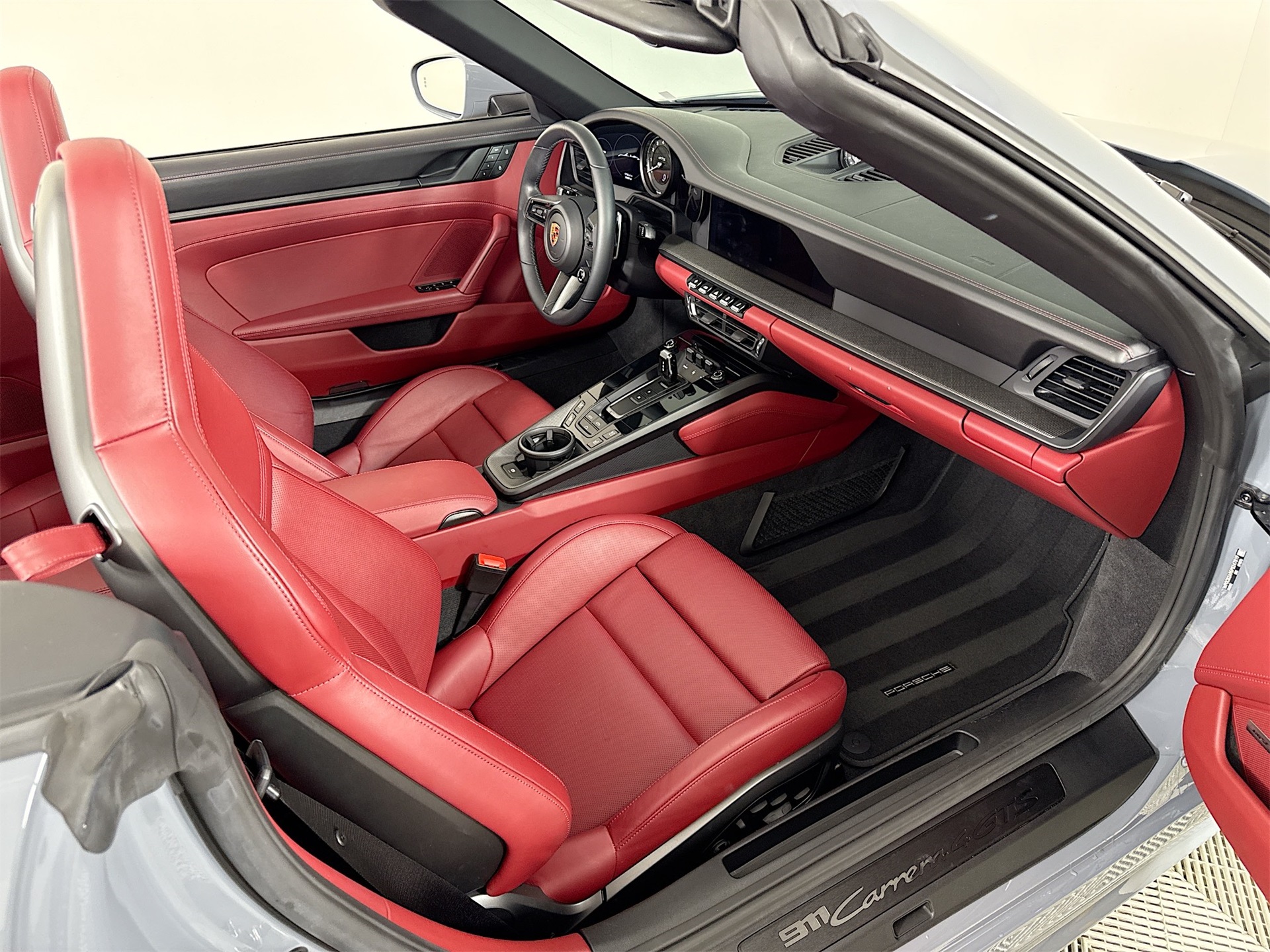 2023 Porsche 911 4 GTS photo 22