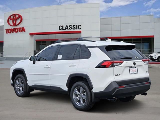 2025 Toyota RAV4 XLE photo 2