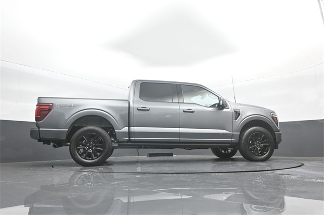 2025 Ford F-150 Platinum photo 32
