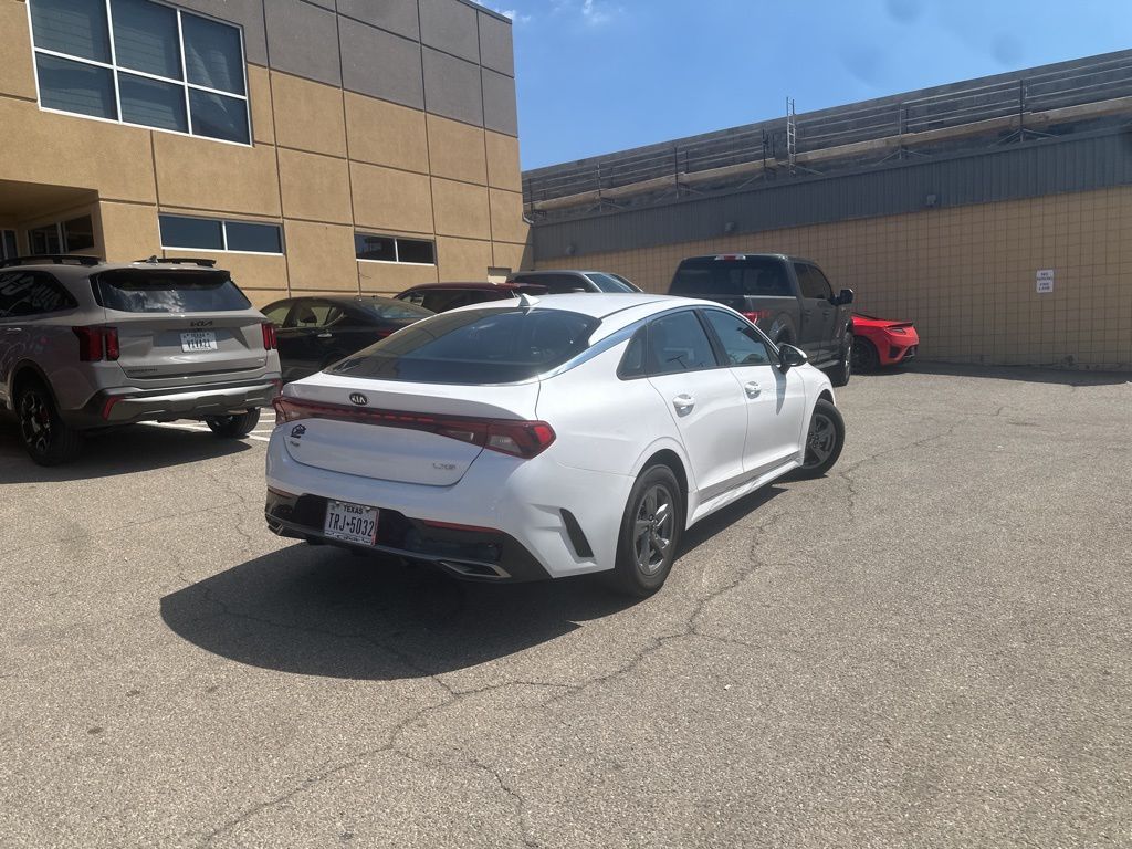 2021 Kia K5 LXS photo 3
