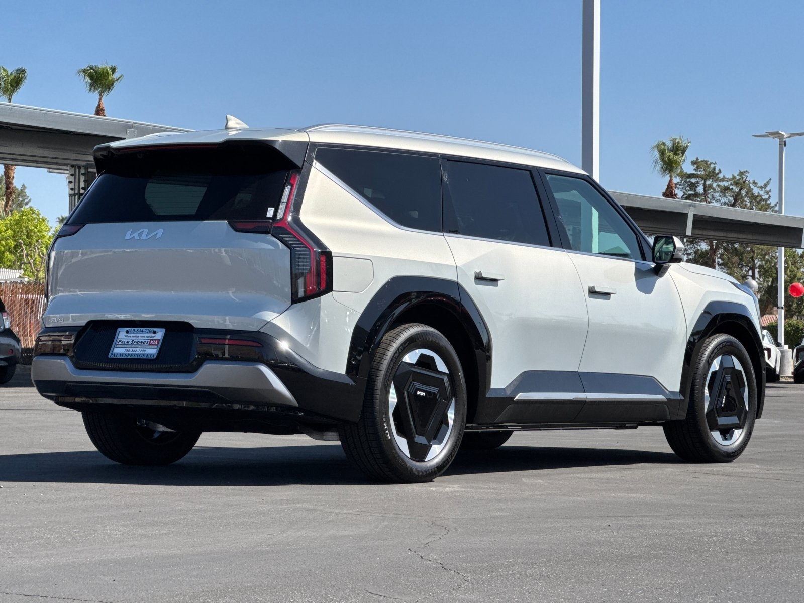 2026 Kia EV9 Land photo 3