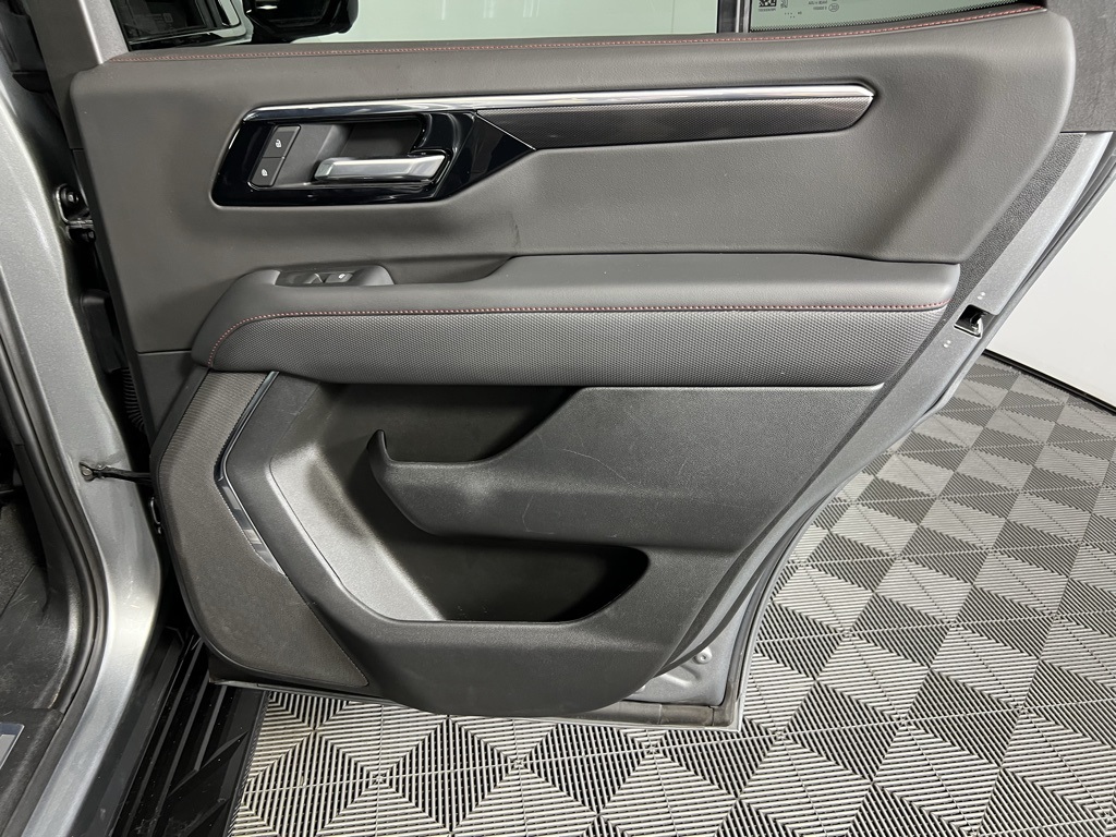 2025 Chevrolet Tahoe RST photo 30