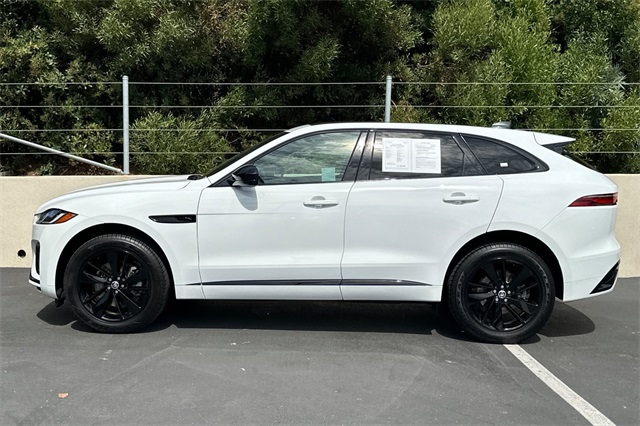 2024 Jaguar F-PACE P250 R-Dynamic S photo 2