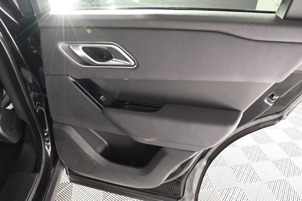 2025 Land Rover Range Rover Velar SE photo 20