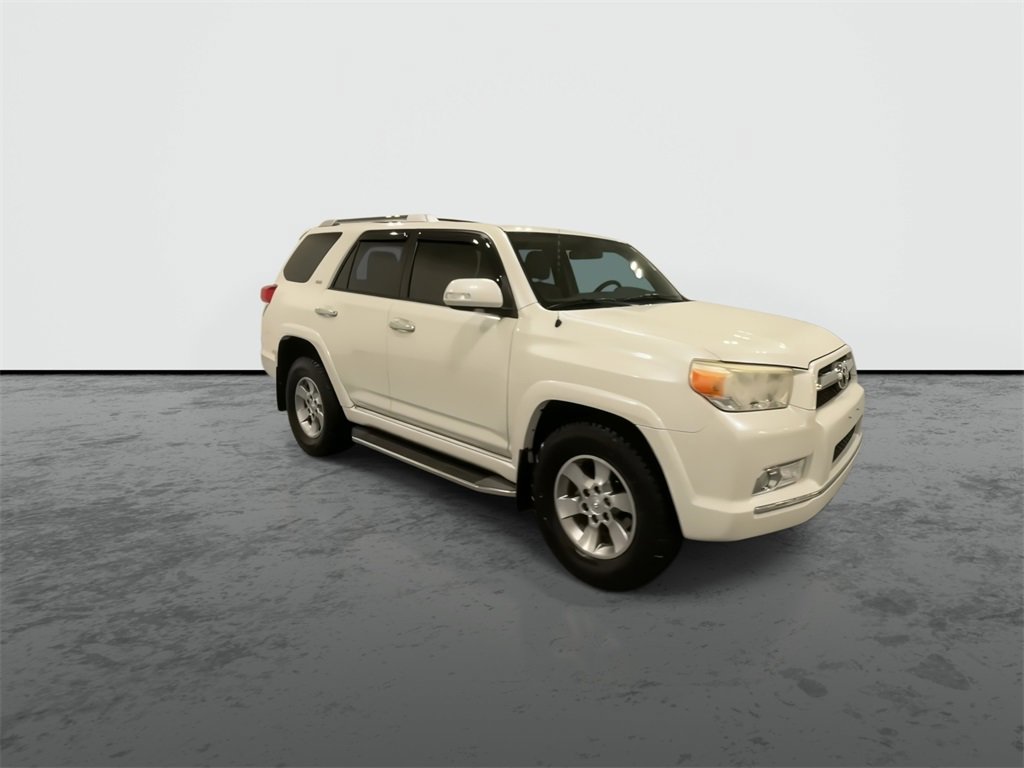 2013 Toyota 4Runner SR5 photo 2