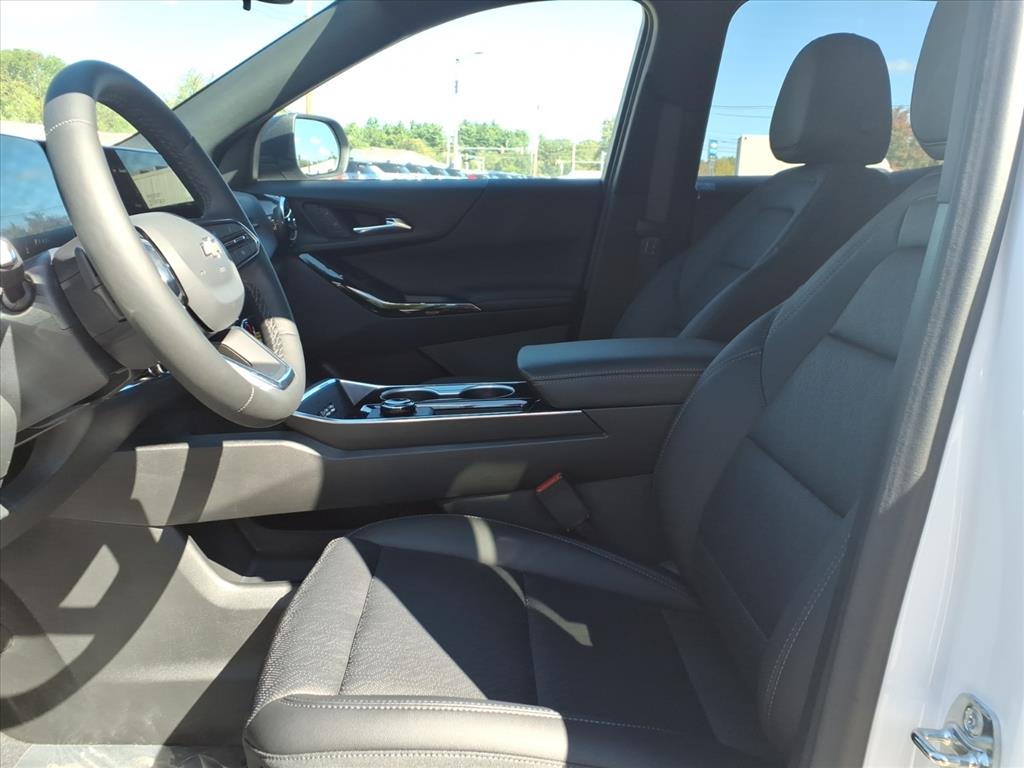 2026 Chevrolet Equinox LT photo 10