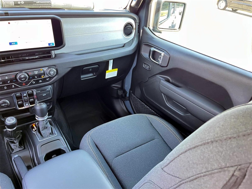 2025 Jeep Wrangler Sport S photo 27