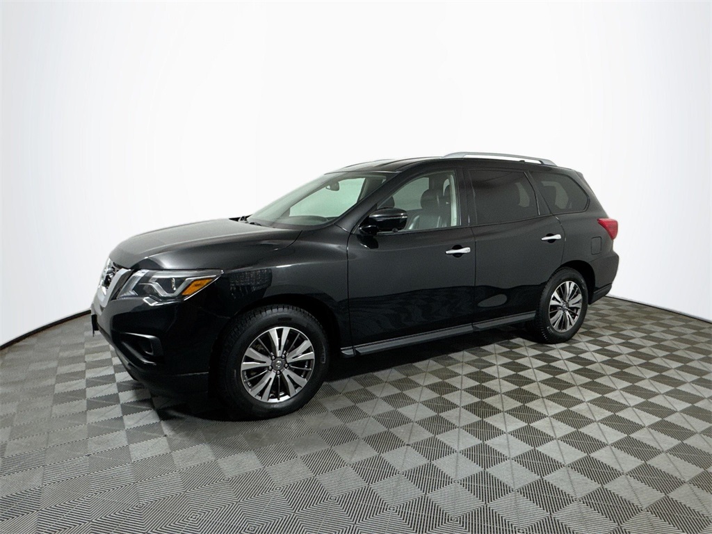 Used 2019 Nissan Pathfinder SL with VIN 5N1DR2MM5KC612210 for sale in Chippewa Falls, WI