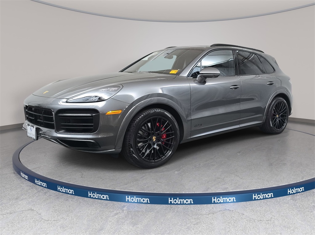 2021 Porsche Cayenne GTS's photo