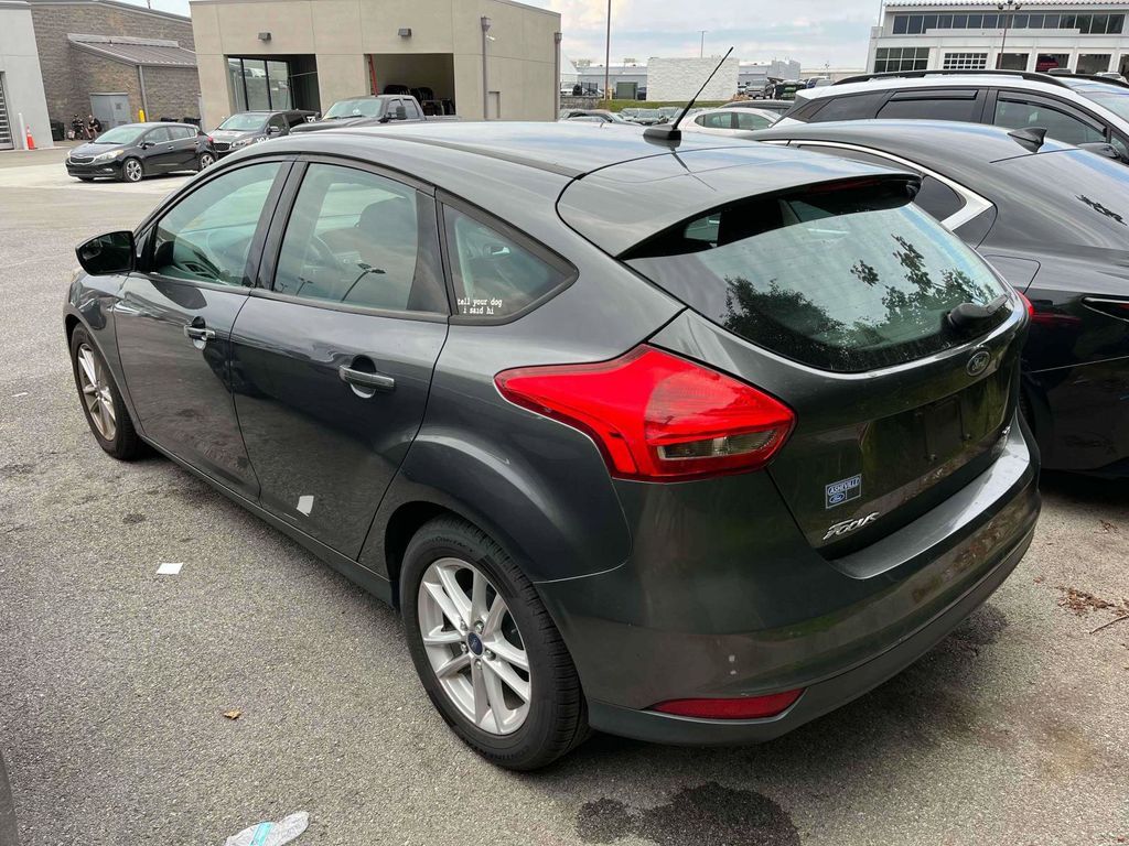 2018 Ford Focus SE photo 3