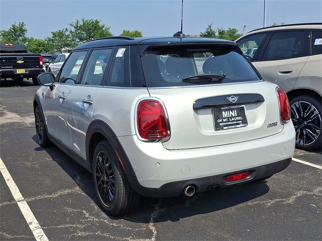 2021 Mini Cooper 4 Door Hardtop Signature photo 4