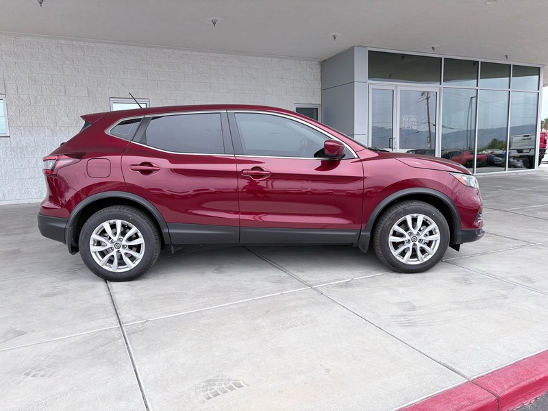 Used 2022 Nissan Rogue Sport S with VIN JN1BJ1AW4NW479870 for sale in Pahrump, NV