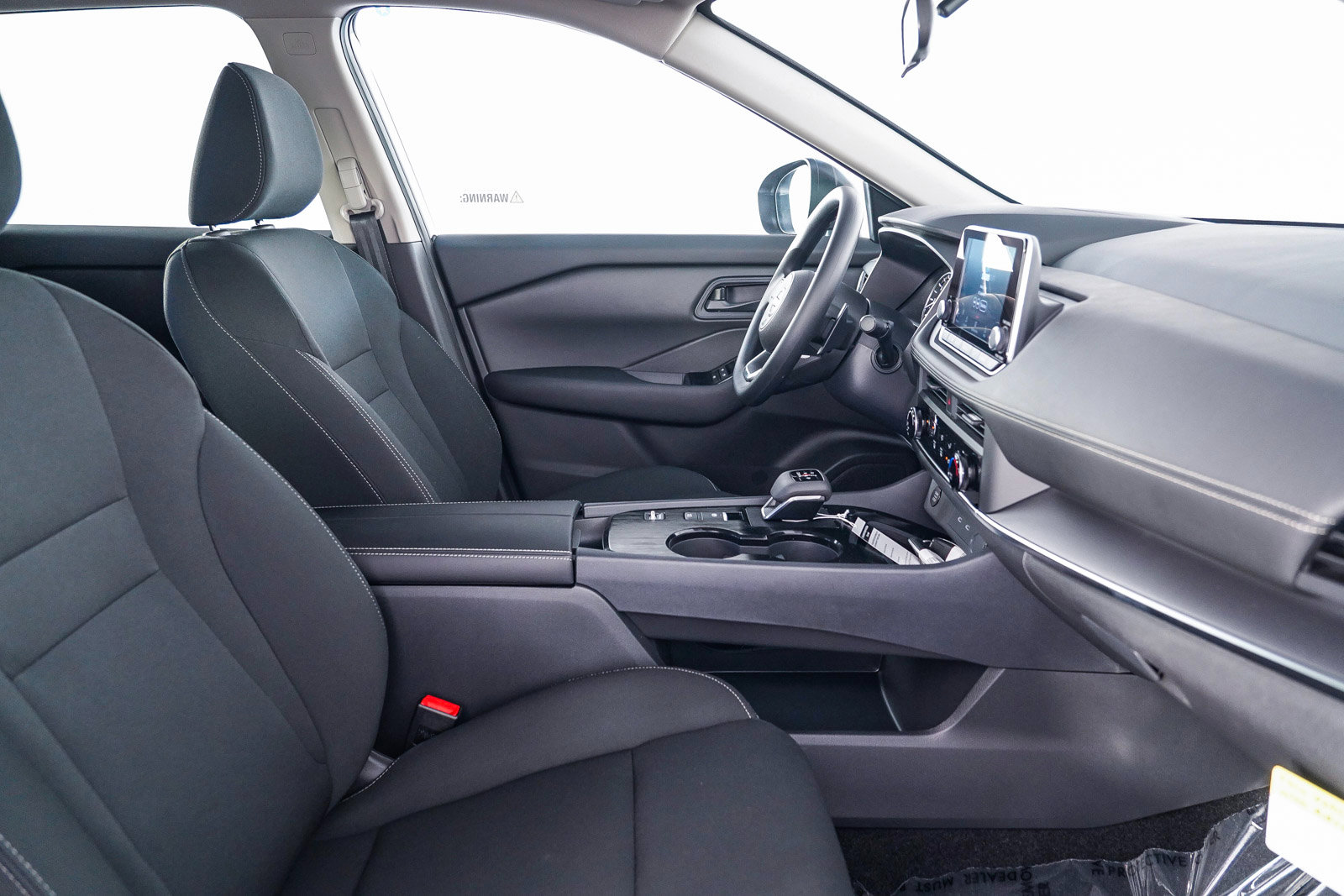 2025 Nissan Rogue S photo 14