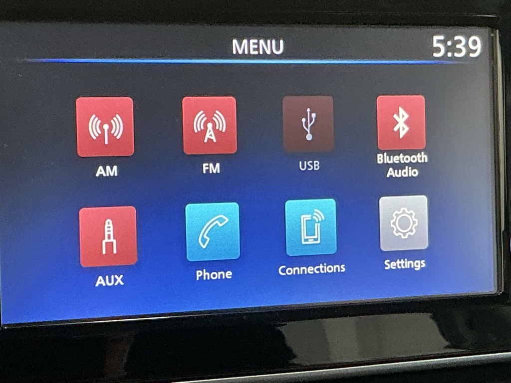 2024 Nissan Kicks S photo 4