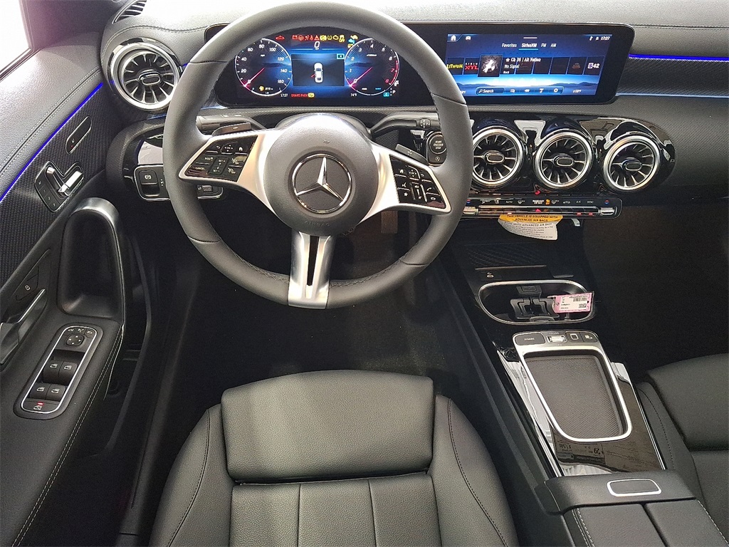 2025 Mercedes Benz CLA 250 4MATIC photo 7