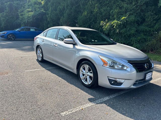 2013 Nissan Altima 2.5 SV photo 3
