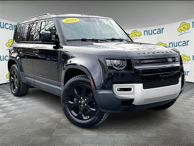 2024 Land Rover Defender S's photo