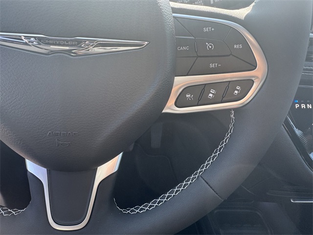 2026 Chrysler Pacifica photo 19