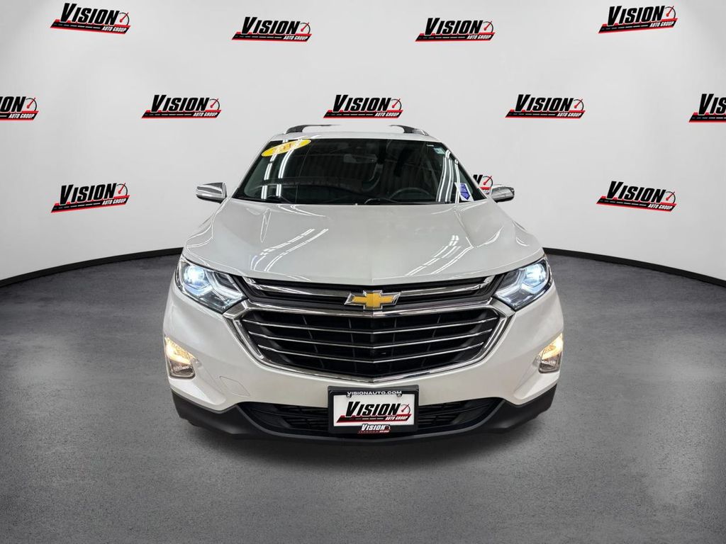 2018 Chevrolet Equinox Premier photo 2