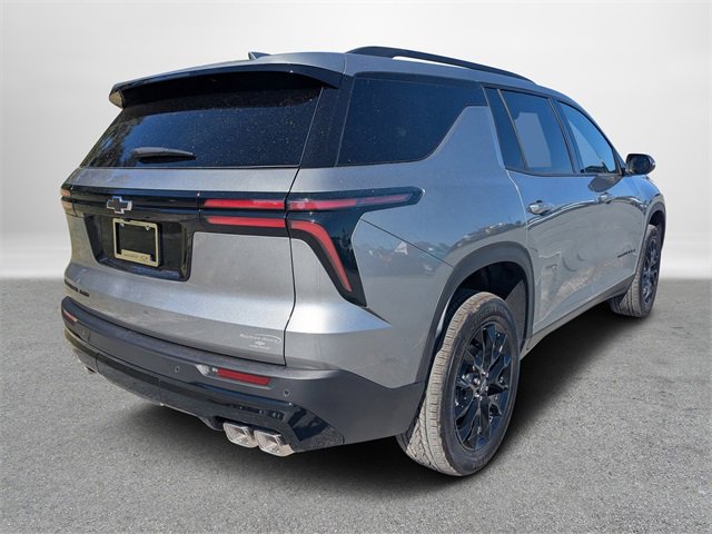 2026 Chevrolet Traverse photo 2