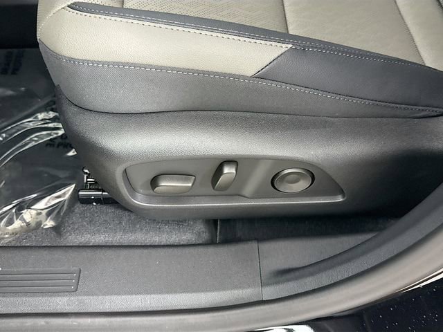 2026 Chevrolet Equinox LT photo 17