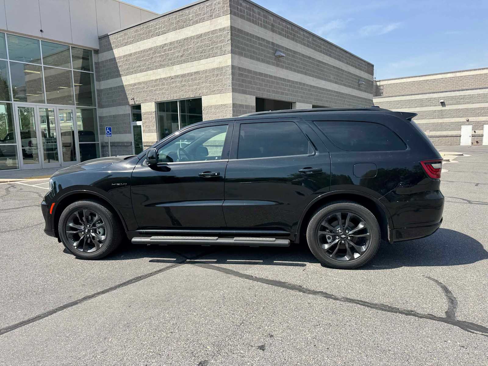 2025 Dodge Durango R/T photo 2