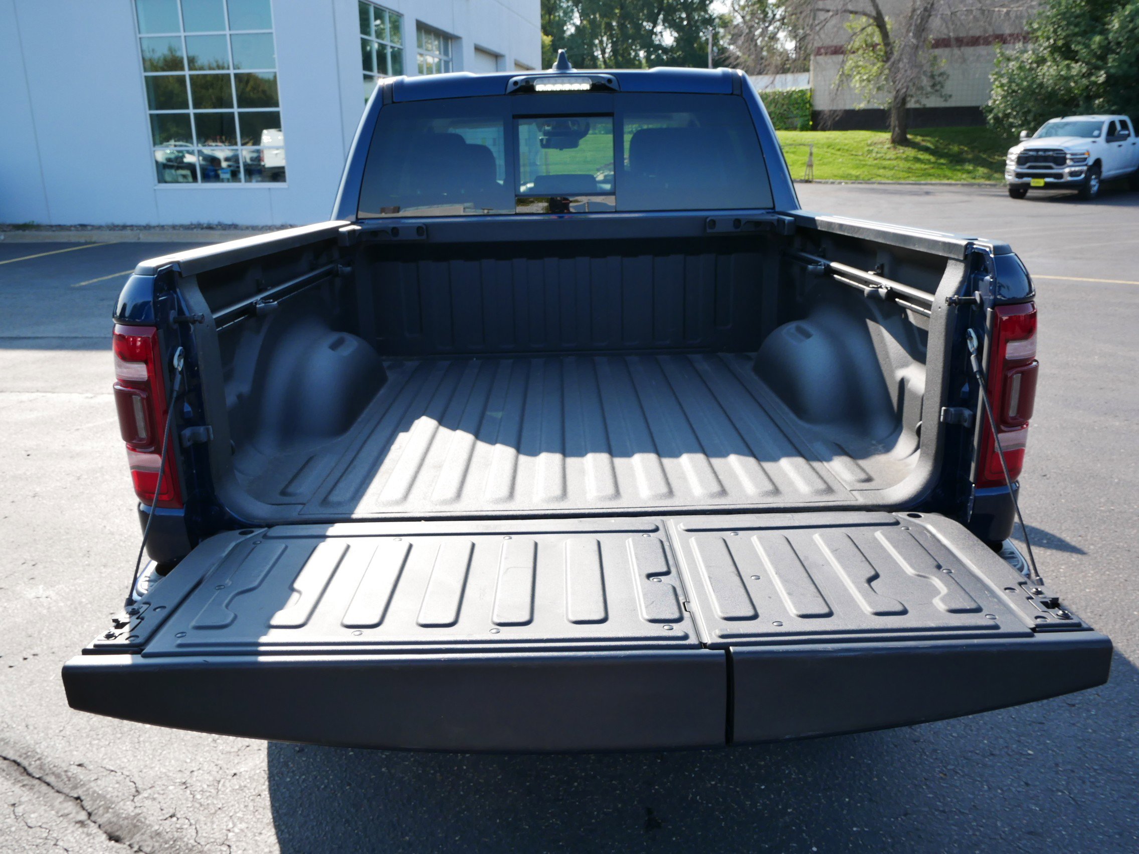 2023 Ram 1500 Limited photo 9