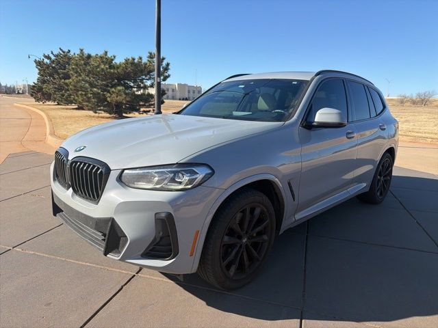 2022 BMW X3 30i's photo