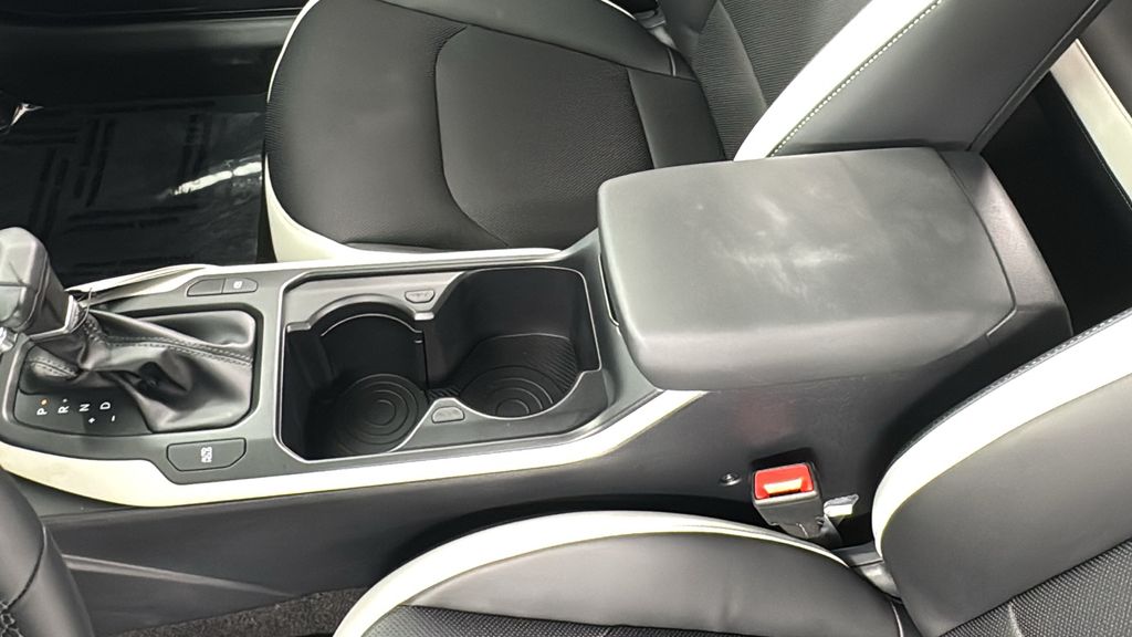 2025 Kia K4 GT-Line photo 27