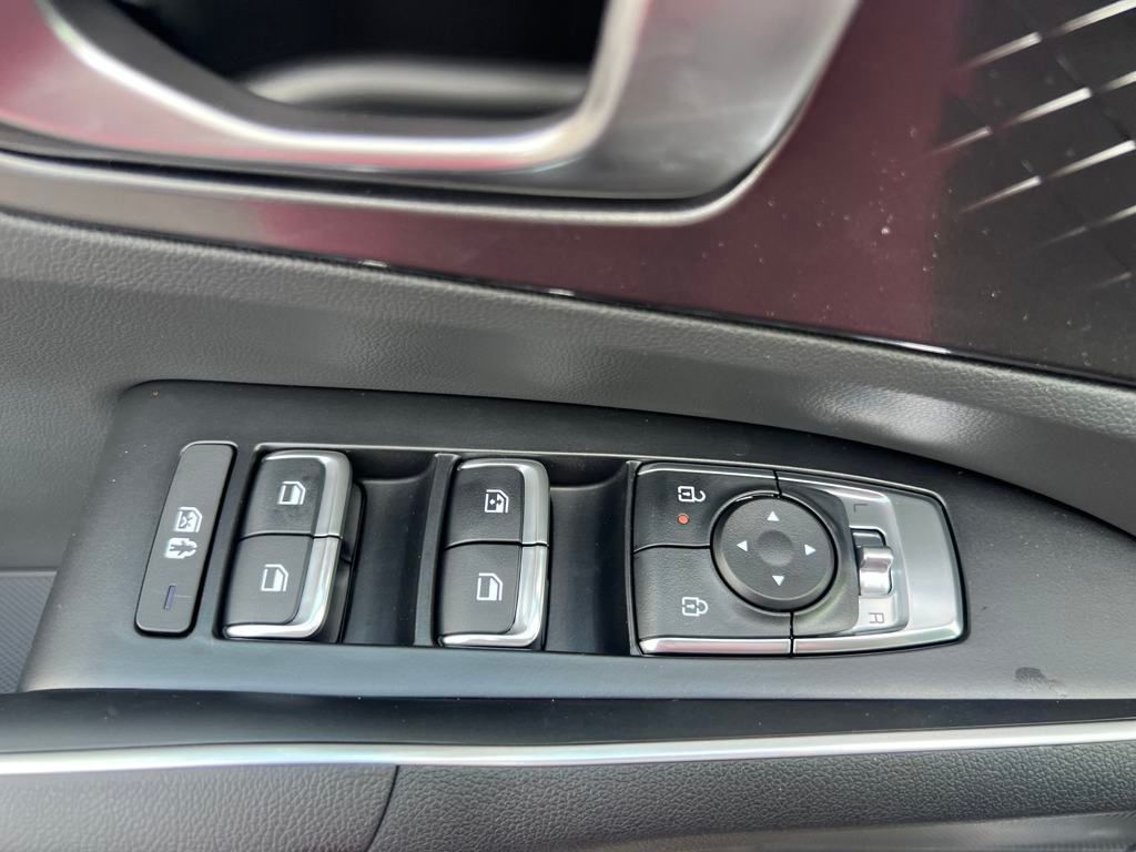 2025 Kia Sorento LX photo 13