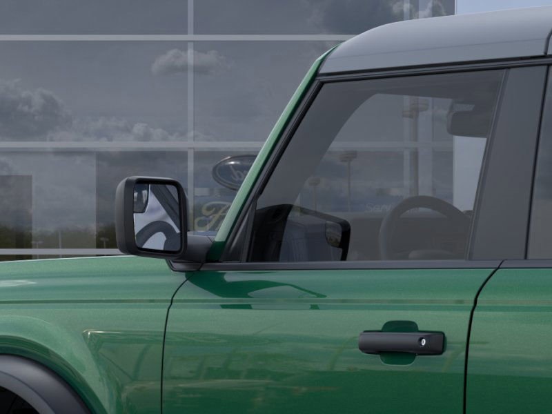 2025 Ford Bronco Base photo 2